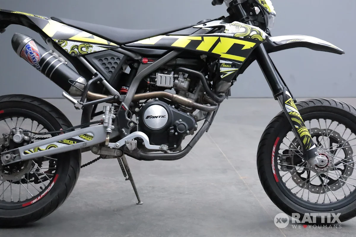 FANTIC MOTOR  Motard 125 Performance