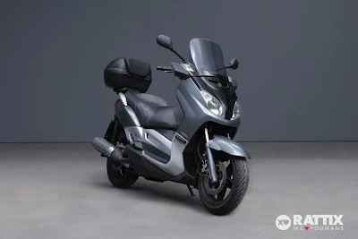 Foto YAMAHA X-Max 250 