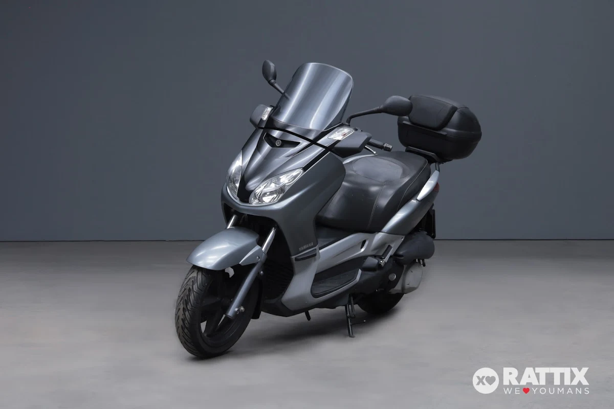 YAMAHA X-Max 250 