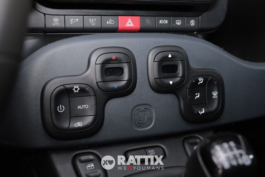 Fiat Panda 1.0 Firefly Hybrid 70CV Cross 5p.ti Rosso Passione  Aziendale foto 28