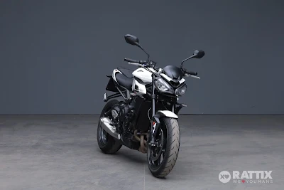 Foto TRIUMPH Street Triple 765 R my23