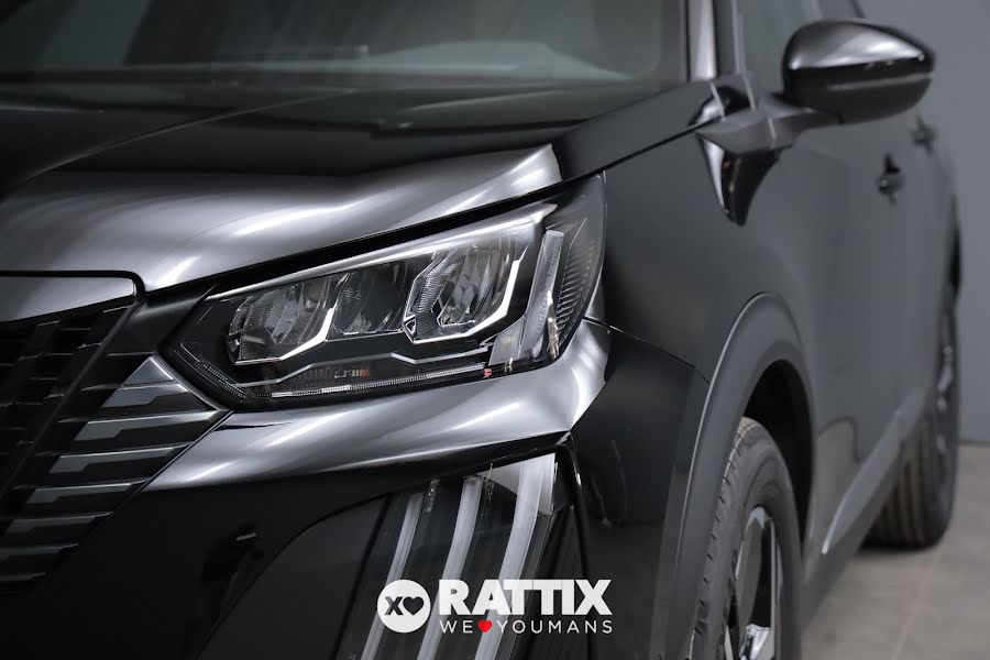 Peugeot 2008 1.2 Puretech 100CV Allure Nero  Km 0 foto 3