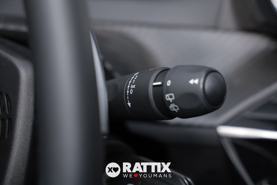 Peugeot 208 1.2 Hybrid 110CV Style e-DCS6 Nero  Km 0 foto 13