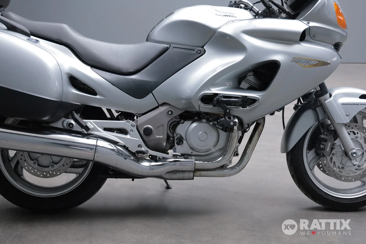 HONDA Deauville 650 NT my01