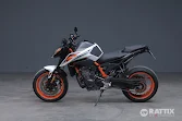 KTM 890 Duke R my21