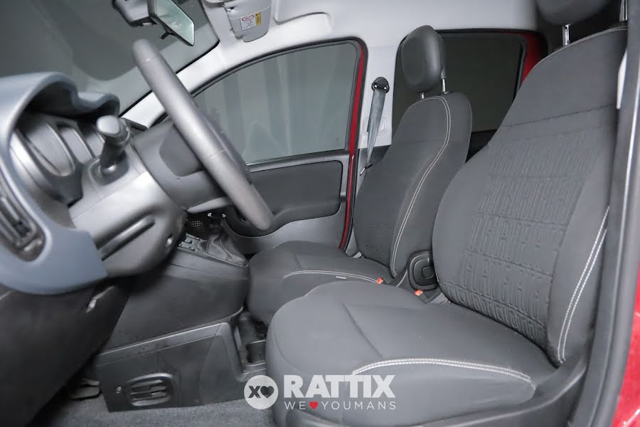 Fiat Panda 1.0 Firefly Hybrid 70CV Cross 5p.ti Rosso Passione  Aziendale foto 8