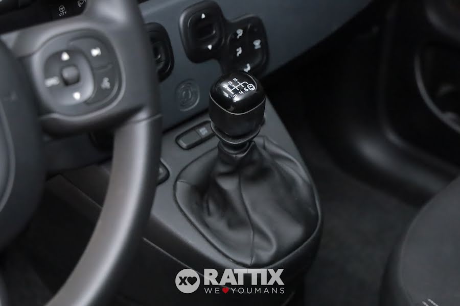 Fiat Panda 1.0 Firefly Hybrid 70CV Cross 5p.ti Rosso Passione  Aziendale foto 18