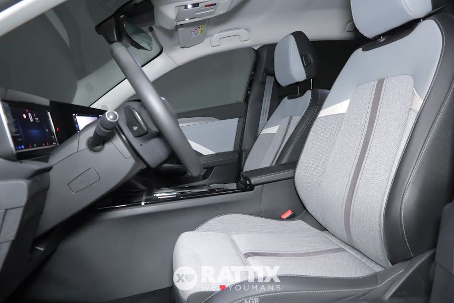 Opel Astra 1.6 Phev 180CV Business Elegance AT8 Noir Perla  Aziendale foto 9