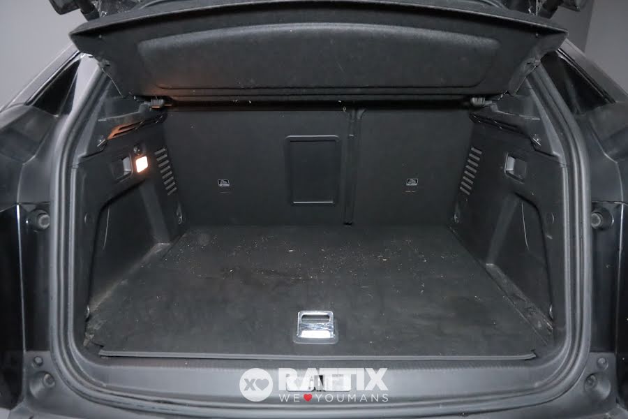 Peugeot 3008 1.6 Hybrid4 Phev 300CV GT Pack e-EAT8 + tetto apribile Nero Perla  Aziendale foto 7