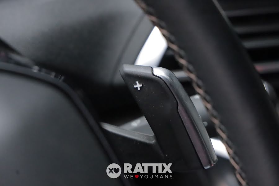 Peugeot 3008 1.6 Hybrid4 Phev 300CV GT Pack e-EAT8 + tetto apribile Nero Perla  Aziendale foto 18