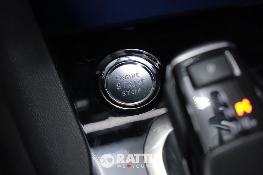 Peugeot 3008 1.6 Hybrid4 Phev 300CV GT Pack e-EAT8 + tetto apribile Nero Perla  Aziendale foto 30