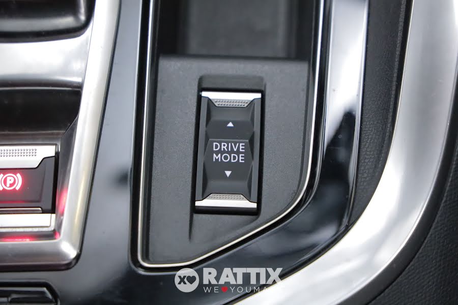 Peugeot 3008 1.6 Hybrid4 Phev 300CV GT Pack e-EAT8 + tetto apribile Nero Perla  Aziendale foto 31