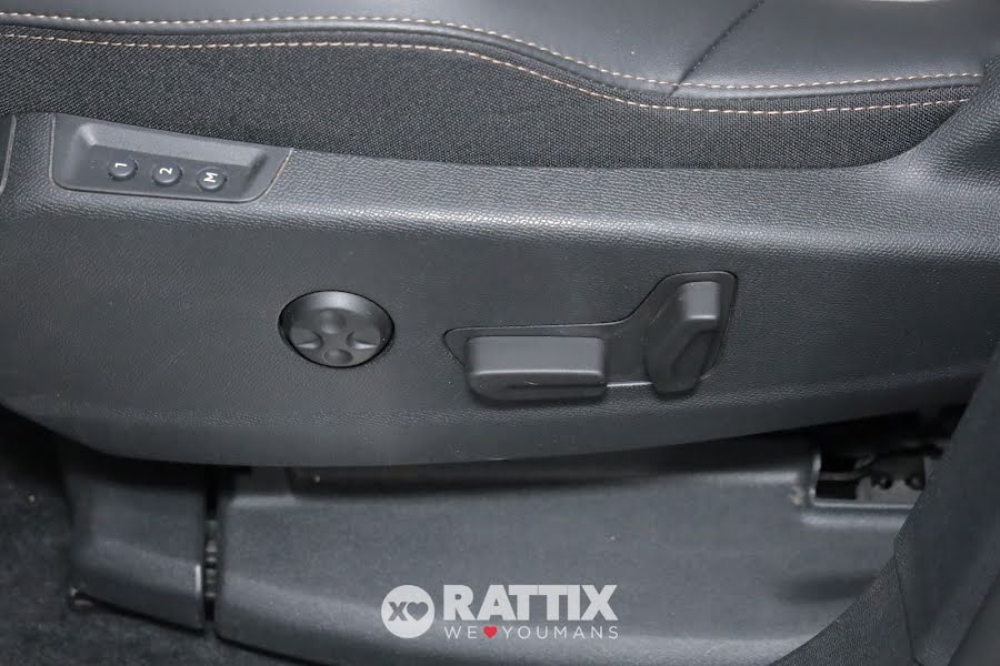 Peugeot 3008 1.6 Hybrid4 Phev 300CV GT Pack e-EAT8 + tetto apribile Nero Perla  Aziendale foto 34