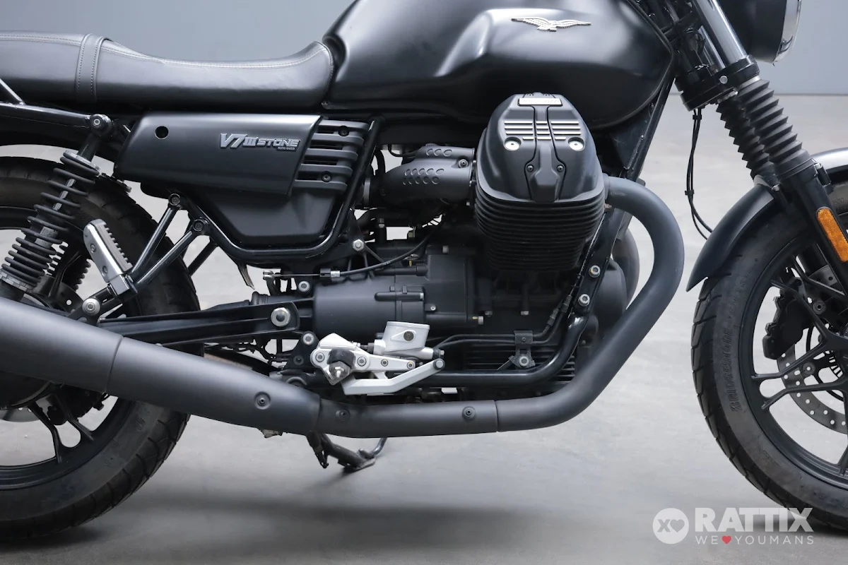 MOTO GUZZI V7 III 750 Stone Abs