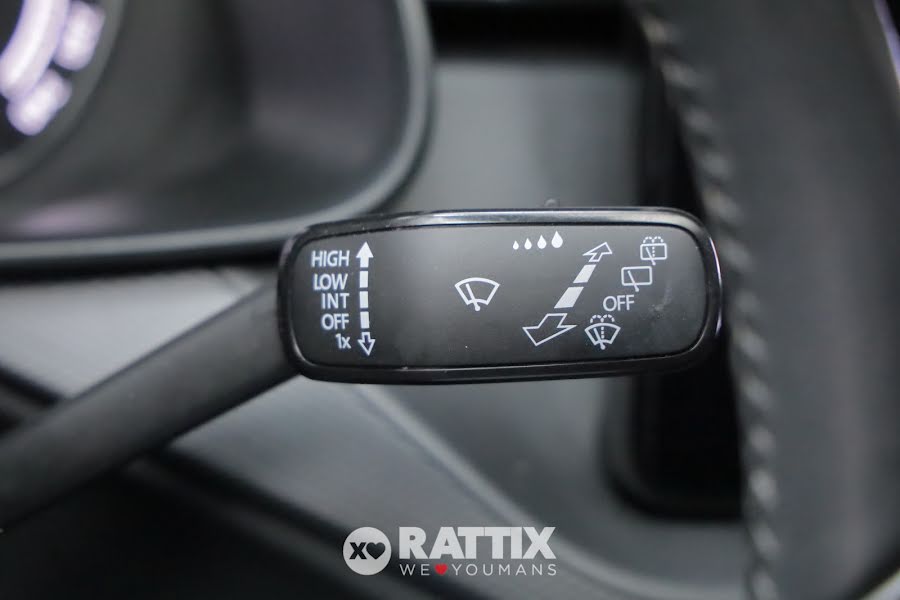 Skoda Kamiq 1.0 TSI 95CV Ambition  Argento Brillante  Usato foto 13