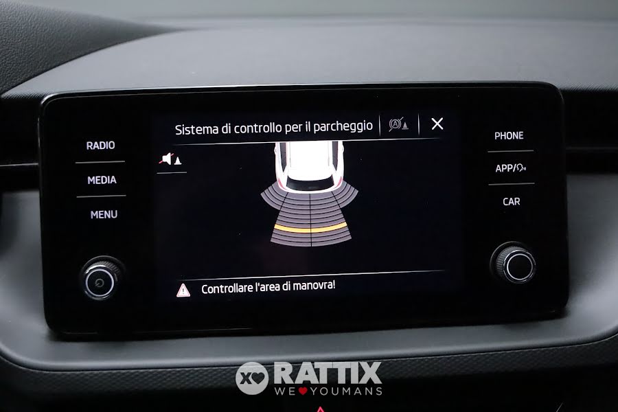 Skoda Kamiq 1.0 TSI 95CV Ambition  Argento Brillante  Usato foto 17