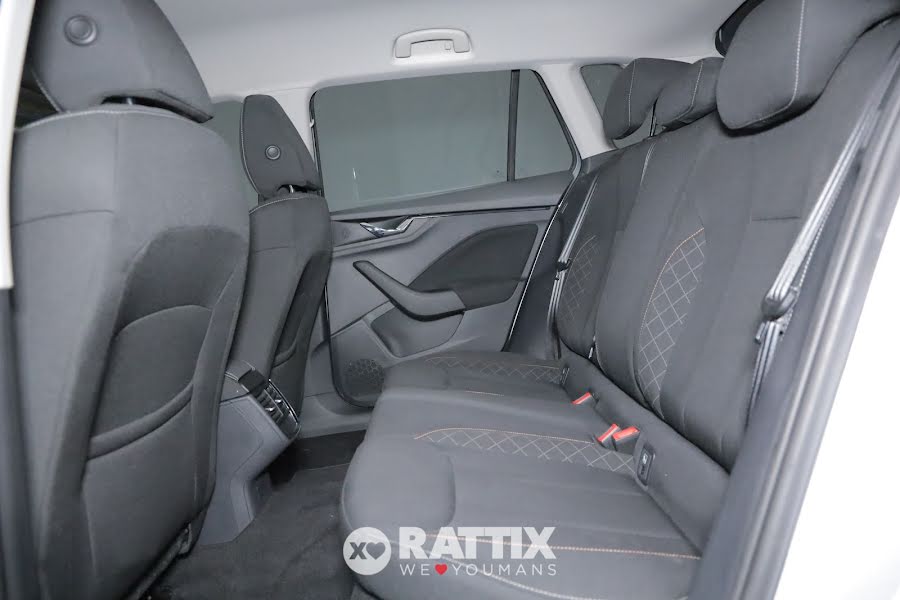 Skoda Kamiq 1.0 TSI 95CV Ambition  Argento Brillante  Usato foto 23