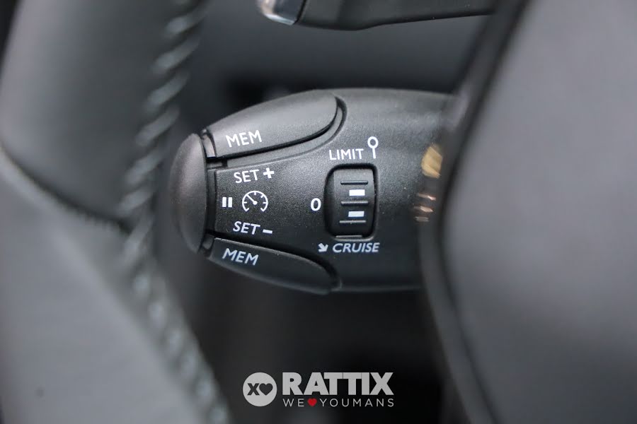 Peugeot 208 1.2 Hybrid 110CV Style e-DCS6 Grigio Artense  Km 0 foto 16