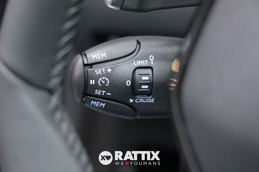 Peugeot 208 1.2 Hybrid 110CV Style e-DCS6 Grigio Artense  Km 0 foto 16