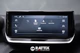 Miniatura Peugeot 208 1.2 Hybrid 110CV Style e-DCS6 Grigio Artense  Km 0 foto 29