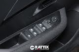 Miniatura Peugeot 208 1.2 Hybrid 110CV Style e-DCS6 Grigio Artense  Km 0 foto 29