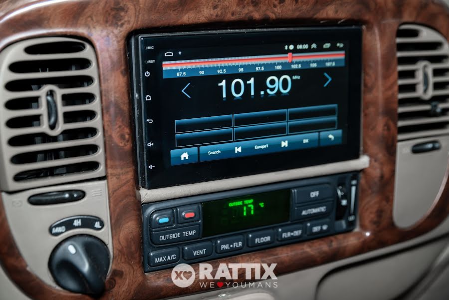 Lincoln Navigator 5.4 V8 GPL 300CV 4WD 7p.ti + barre portatutto Nero  Usato foto 15