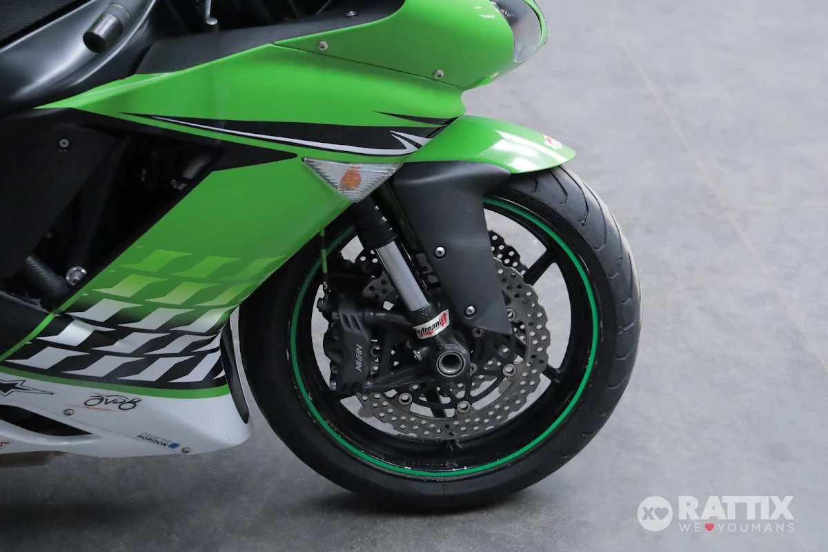 KAWASAKI Ninja ZX-6R Performance Edition my09