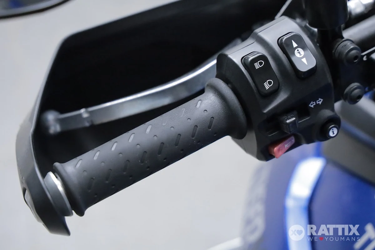 TRIUMPH Tiger 800 XRX Abs my15