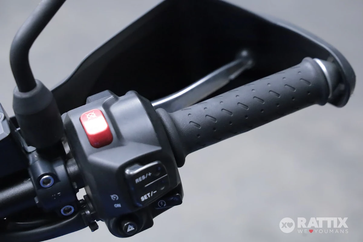 TRIUMPH Tiger 800 XRX Abs my15