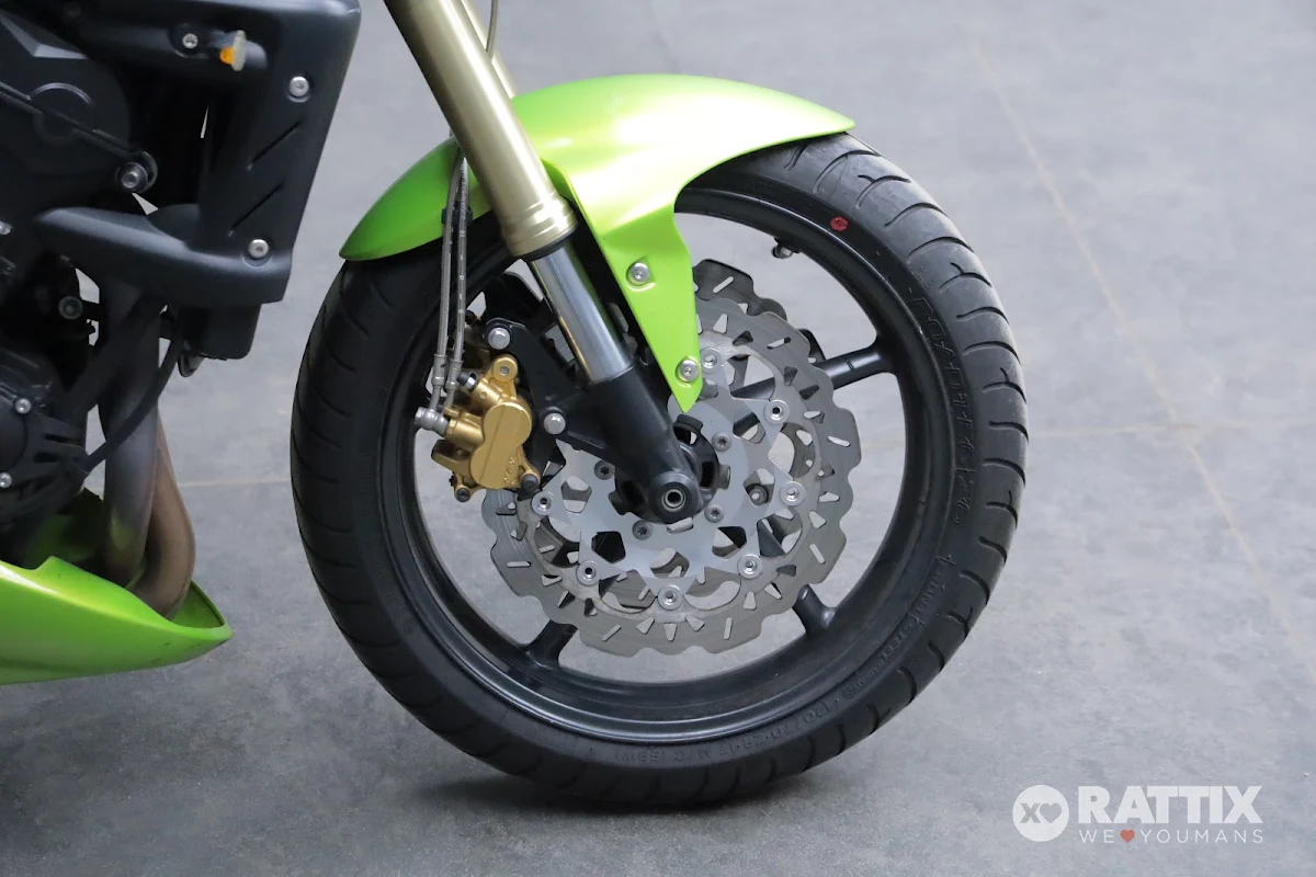 TRIUMPH Street Triple 765 R Low seat my17