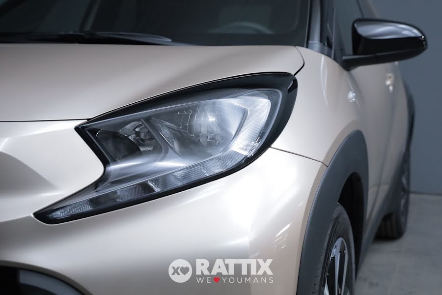 Toyota Aygo X 1.5 Hybrid Icon e-CVT Ginger Beige & Black  Nuovo foto 3