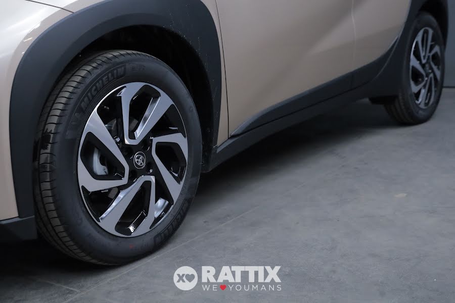 Toyota Aygo X 1.5 Hybrid Icon e-CVT Ginger Beige & Black  Nuovo foto 4