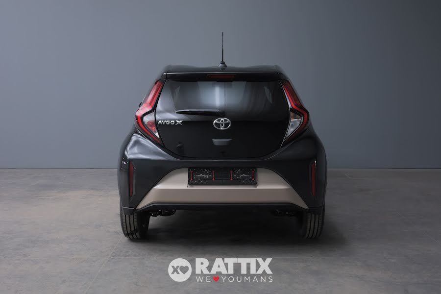 Toyota Aygo X 1.5 Hybrid Icon e-CVT Ginger Beige & Black  Nuovo foto 5