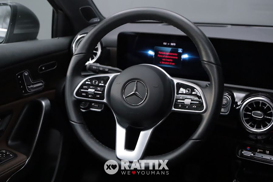 Mercedes-Benz A 200 1.3 163CV Sport + tetto apribile Grigio  Aziendale foto 9