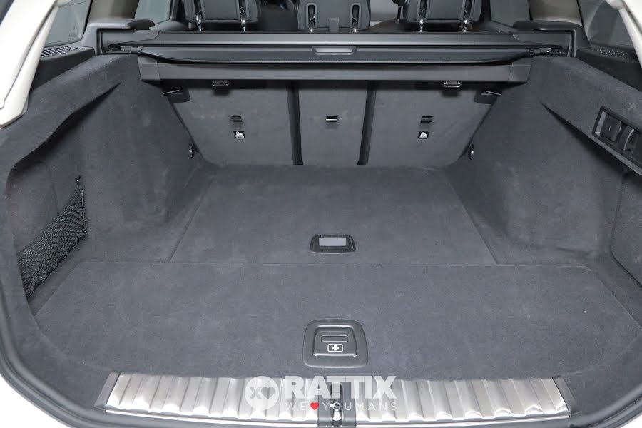 BMW 320 d Touring 2.0 Mhev 48V xDrive Auto Bianco  Aziendale foto 6