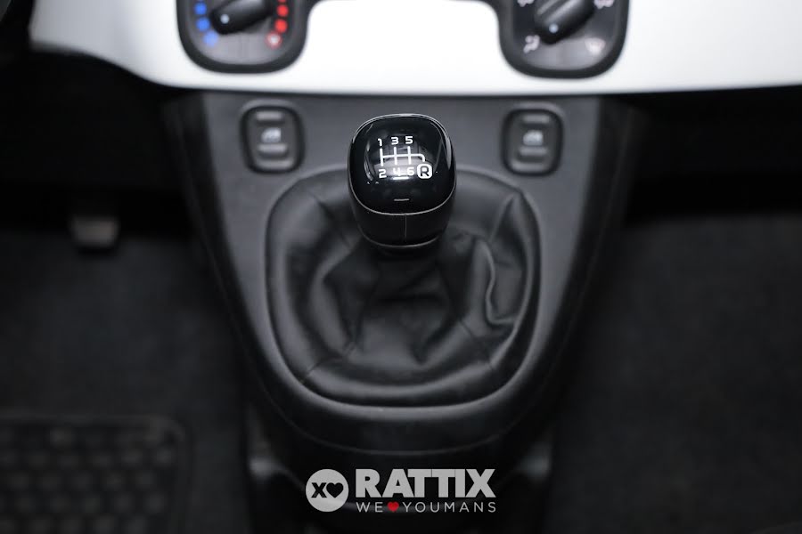 Fiat Panda Pandina 1.0 Firefly Hybrid 70CV Cross ROSSO PASSIONE PASTELLO  Aziendale foto 28