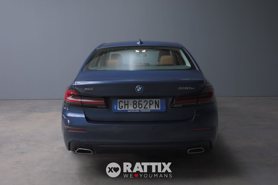 BMW 530 e 2.0 PHEV Business Auto Xdrive  Blu  Aziendale foto 6