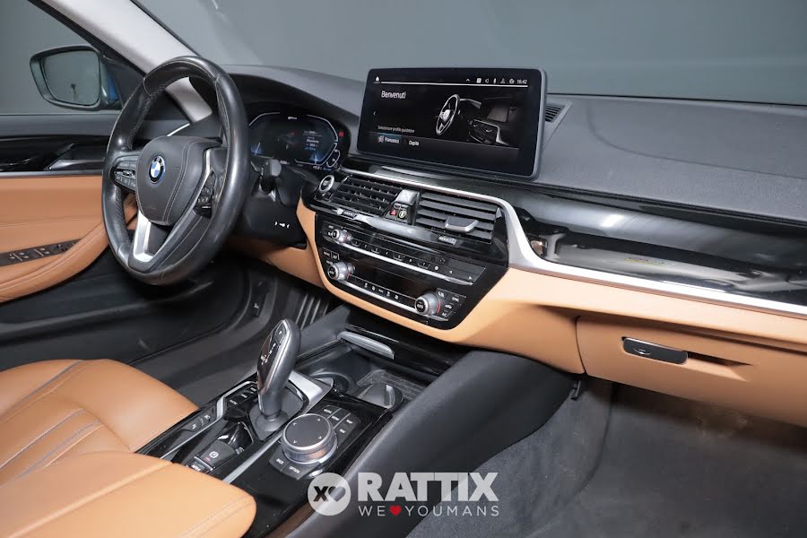 BMW 530 e 2.0 PHEV Business Auto Xdrive  Blu  Aziendale foto 16