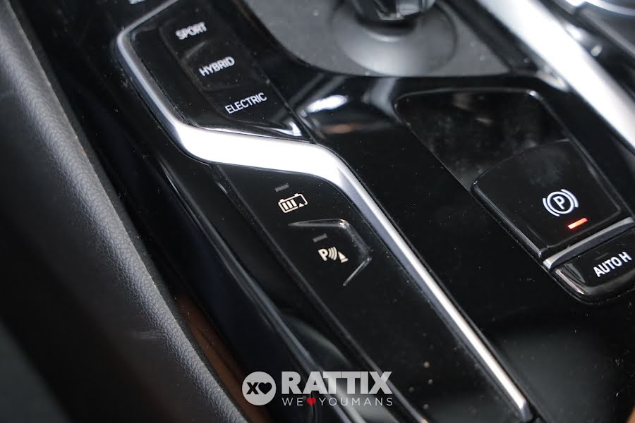 BMW 530 e 2.0 PHEV Business Auto Xdrive  Blu  Aziendale foto 29