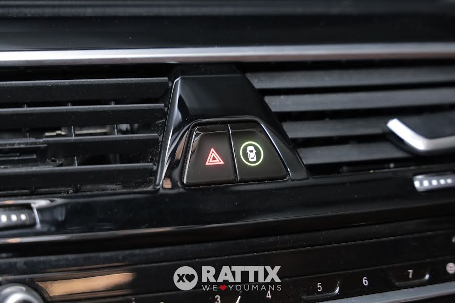 BMW 530 e 2.0 PHEV Business Auto Xdrive  Blu  Aziendale foto 35