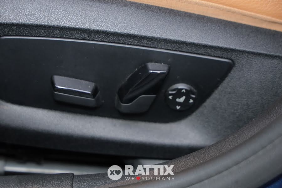 BMW 530 e 2.0 PHEV Business Auto Xdrive  Blu  Aziendale foto 39