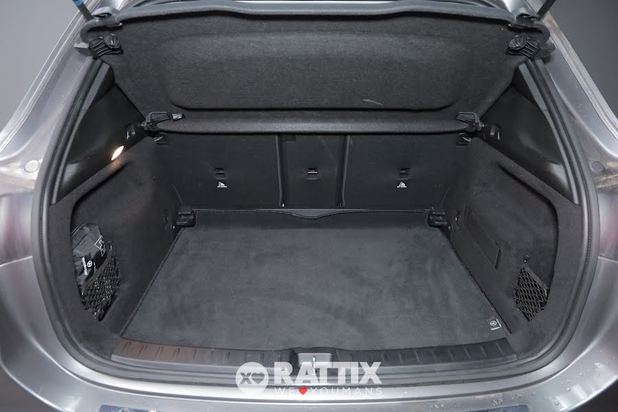 Mercedes-Benz GLA 200 d 2.0 150CV Business Extra Auto Grigio  Aziendale foto 6