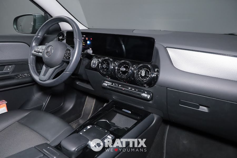 Mercedes-Benz GLA 200 d 2.0 150CV Business Extra Auto Grigio  Aziendale foto 15