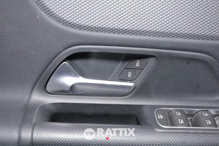 Mercedes-Benz GLA 200 d 2.0 150CV Business Extra Auto Grigio  Aziendale foto 31