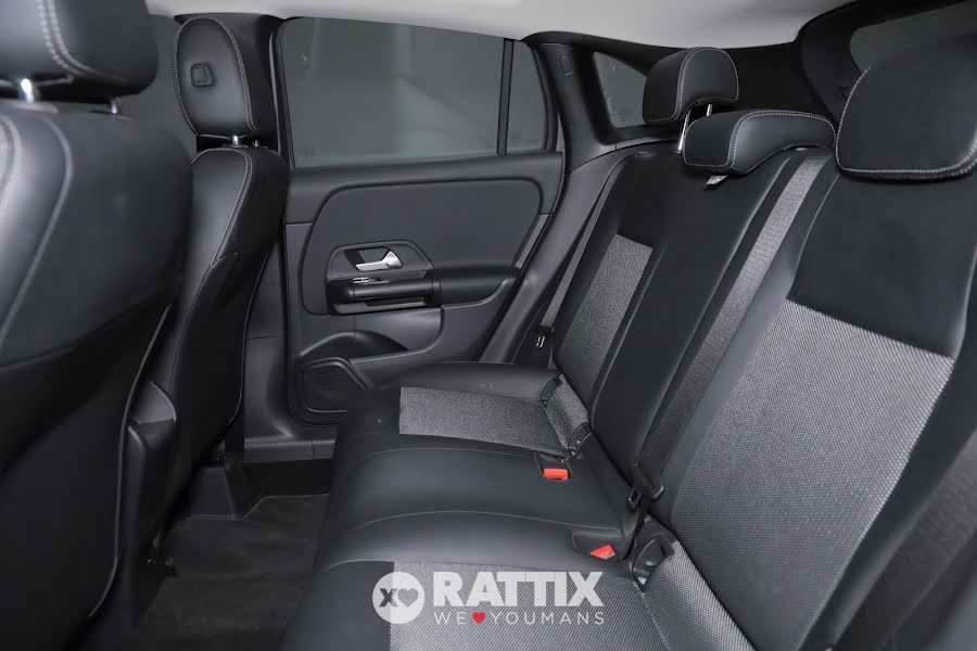 Mercedes-Benz GLA 200 d 2.0 150CV Business Extra Auto Grigio  Aziendale foto 32