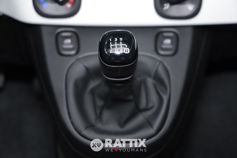 Fiat Panda Pandina 1.0 firefly hybrid 70CV Cross Solid White  Aziendale foto 26