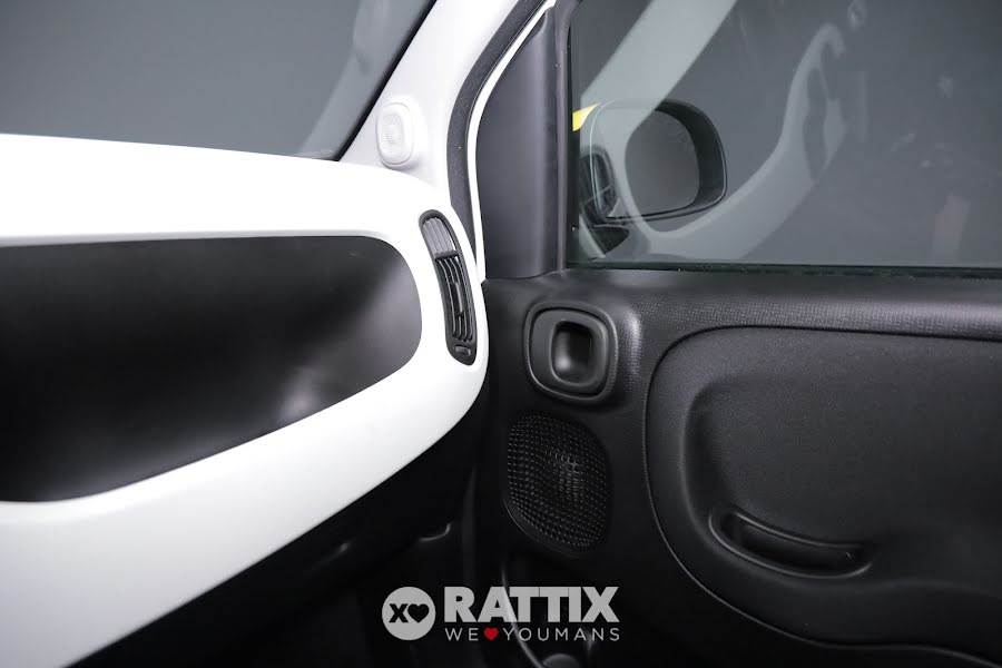 Fiat Panda Pandina 1.0 firefly hybrid 70CV Cross Solid White  Aziendale foto 32