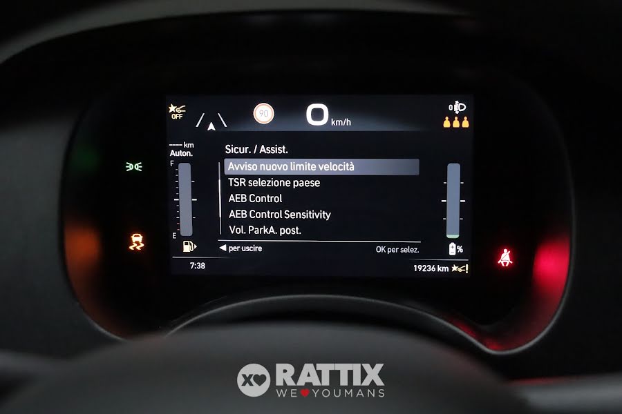 Fiat Panda Pandina 1.0 Firefly Hybrid 70CV Cross Rosso Passione Pastello  Aziendale foto 18