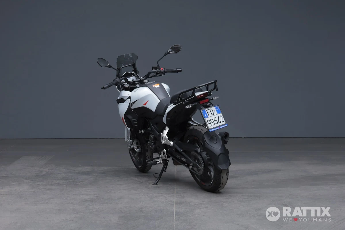 BENELLI TRK 251 Trk E5