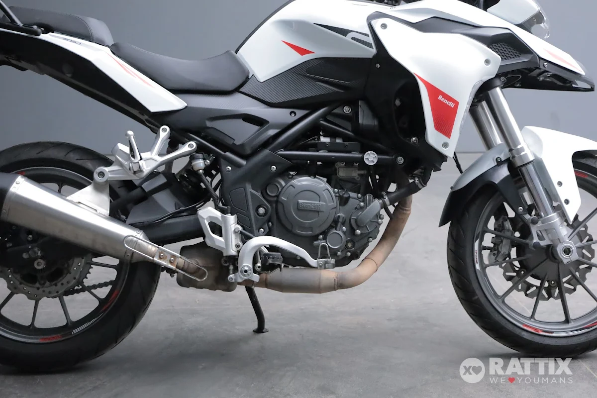 BENELLI TRK 251 Trk E5
